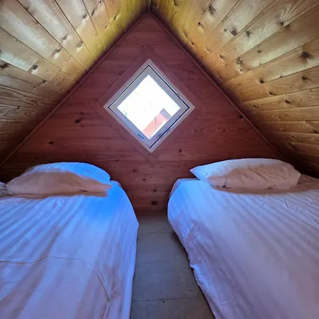 & Glamping Campsite Niva