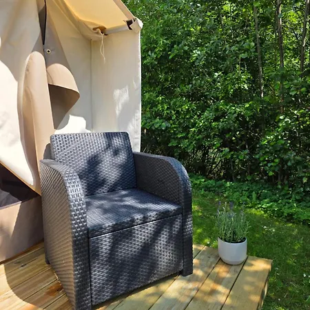 & Glamping *