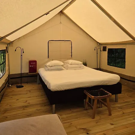 & Glamping * Nivå