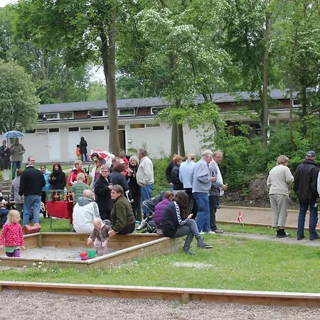 Κάμπινγκ & *