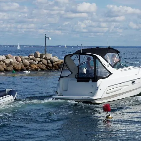 Κάμπινγκ & *