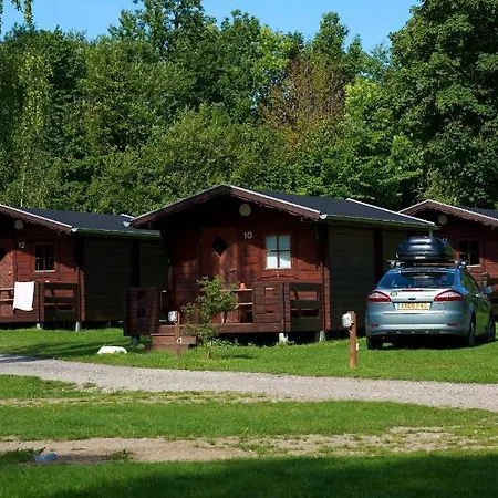 Κάμπινγκ & *