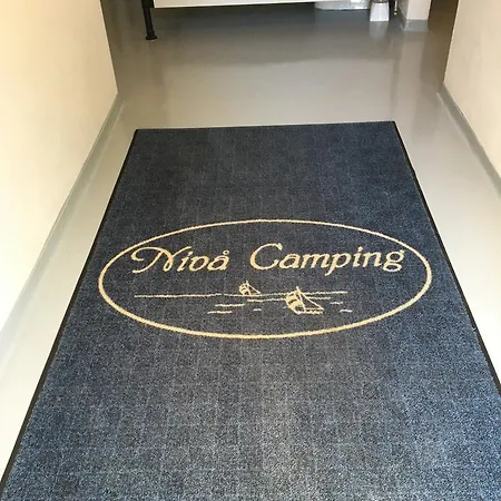 & Κάμπινγκ *