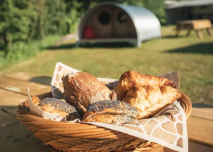 & Glamping * Nivå