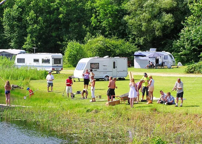 & Glamping